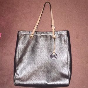 Michael Kors tote